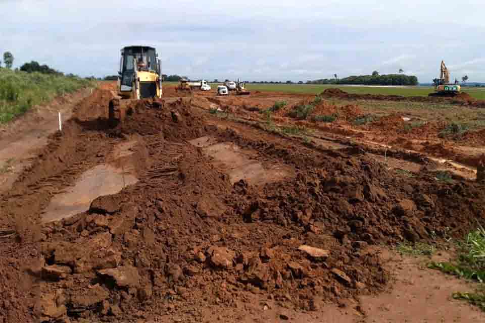 DER finaliza o serviço de manutenção da RO-383 e garante o acesso ao distrito de Nova Estrela