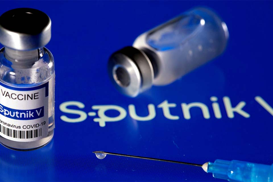 Sputnik tem eficácia de 78,6% com 1 dose em idosos, aponta estudo preliminar