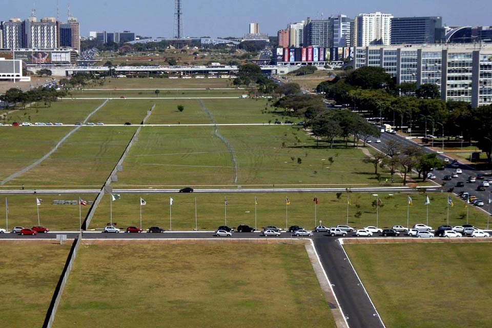 Expediente na Esplanada dos Ministérios termina às 17h na quarta-feira