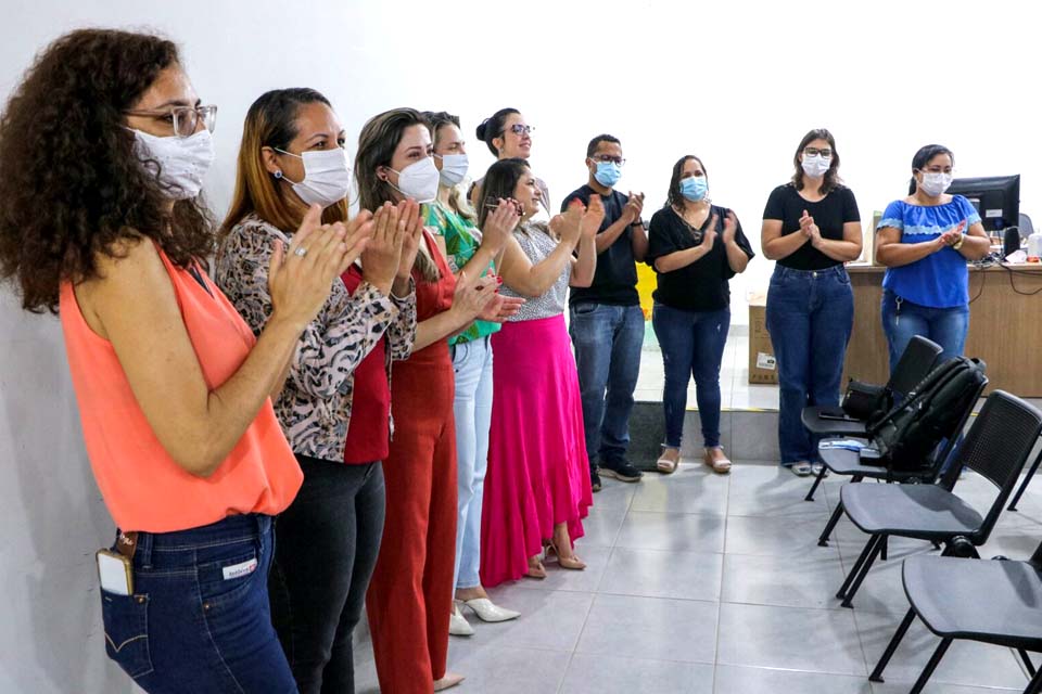 Secretaria Municipal de Assistência Social promove palestra com expositoras da Feira Empreende Mulher