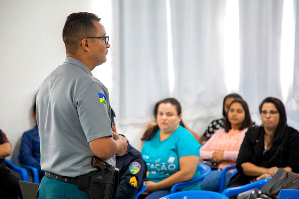 Prefeitura e Polícia Militar realizam capacitação sobre segurança na escola