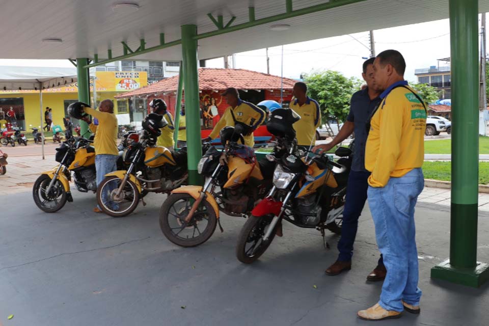 Ponto de Mototaxi é inaugurado no município; construção executada por meio de convênio 