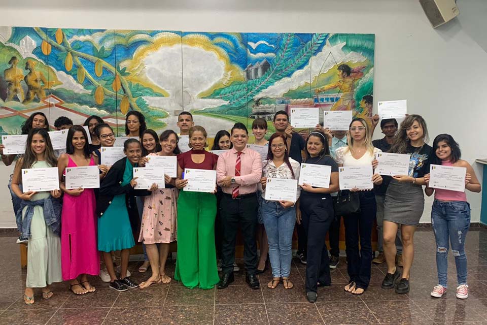 Alunos concluem Oficina de capacitação na Escola do Legislativo