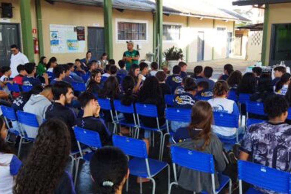 Sedam promove palestras de educação ambiental para alunos de escolas públicas no município de Nova Brasilândia