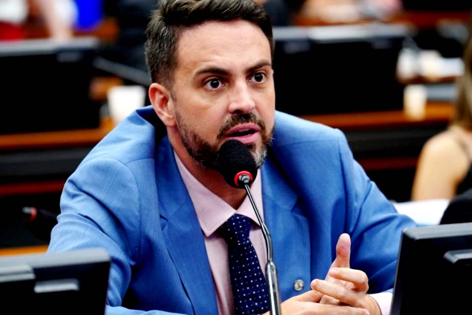 MP investiga ex-servidora comissionada que teria supostamente cometido crime eleitoral ao angariar votos para Léo Moraes