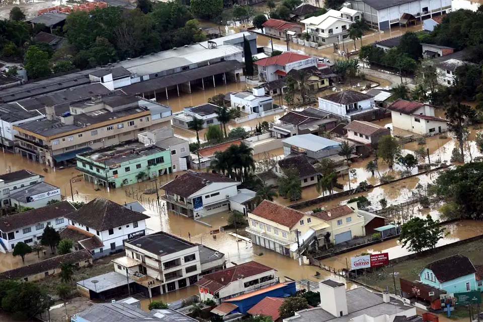 Oito em cada 10 brasileiros se preocupam com mudanças climáticas