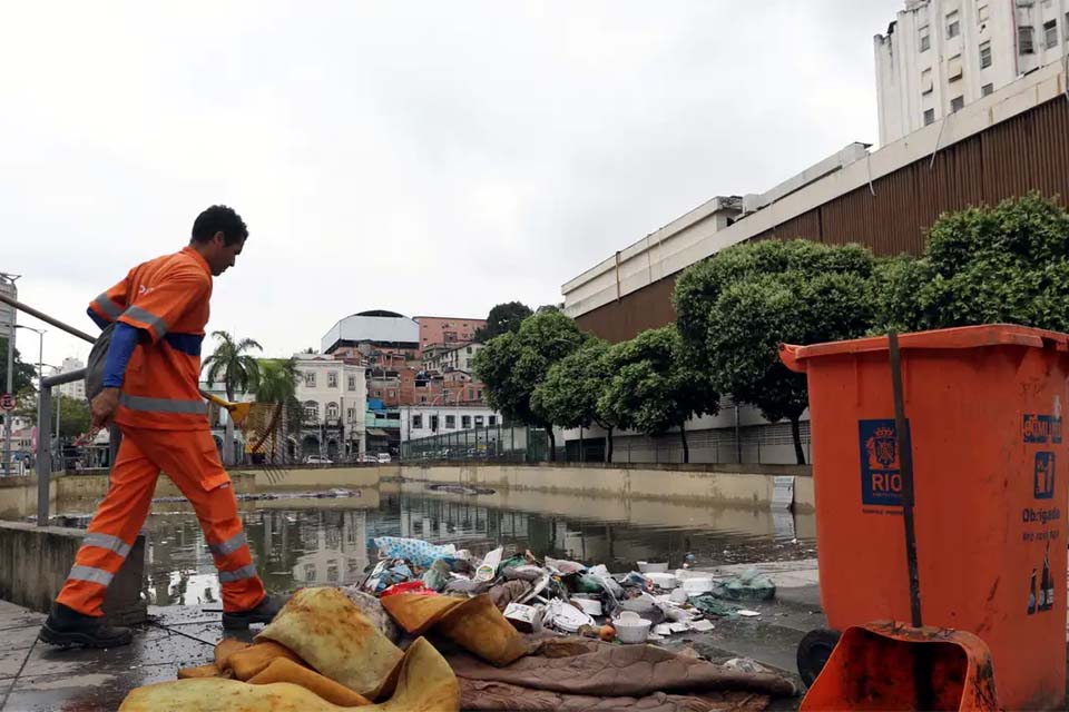 Mais de 90% dos brasileiros contam com serviço de coleta de lixo, mostram dados do Censo 2022