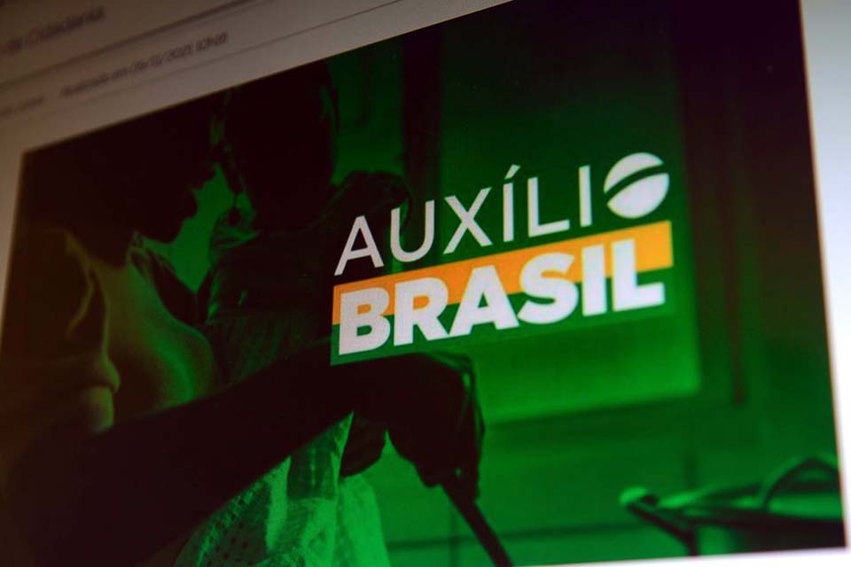 Caixa paga Auxílio Brasil a beneficiários de Número de Inscrição Social de final 7