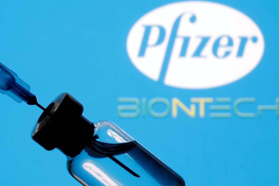 Pfizer lança testes para vacina contra a gripe com RNA mensageiro