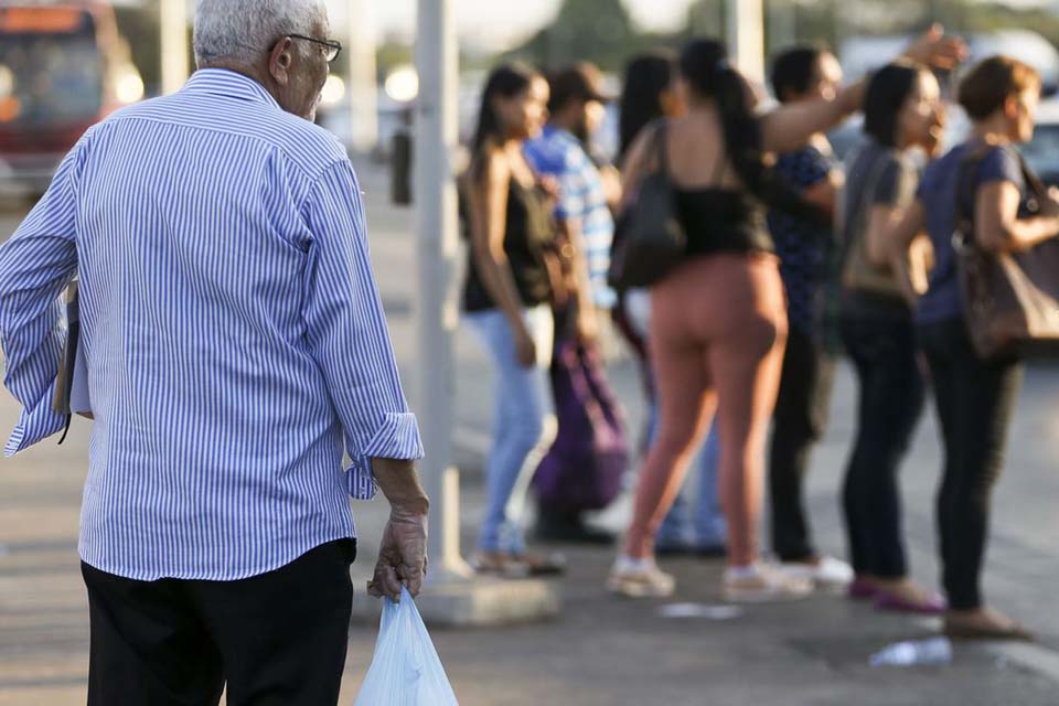 Gratuidade no transporte de idosos tem último dia para complementação