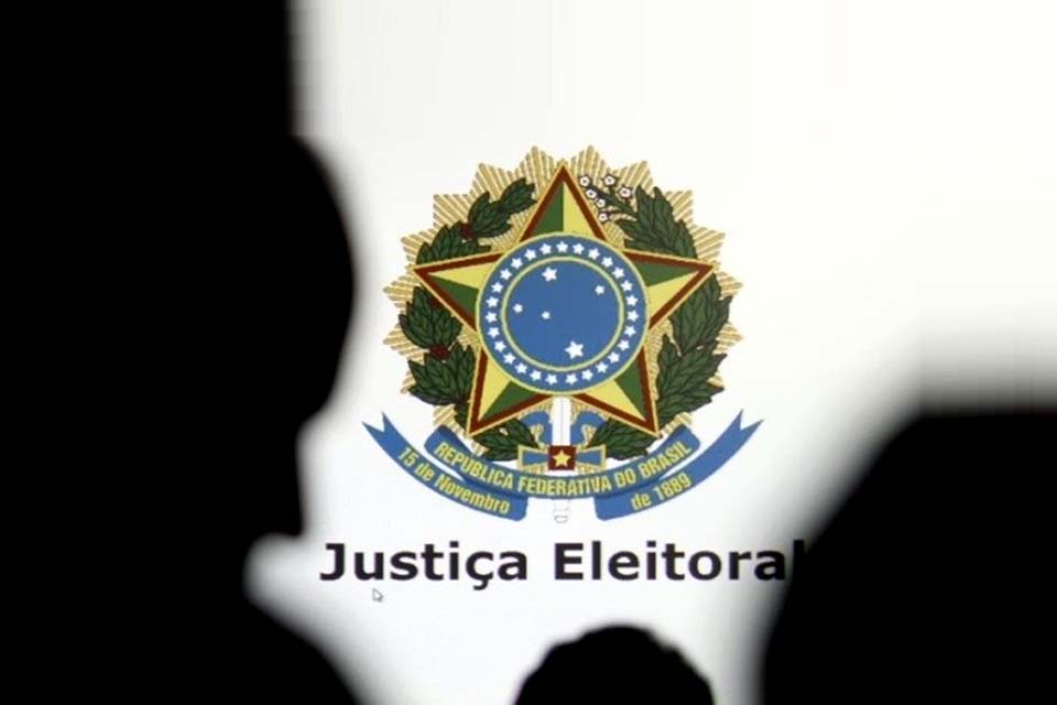 Justiça Eleitoral recebe 1,3 mil denúncias de propaganda irregular