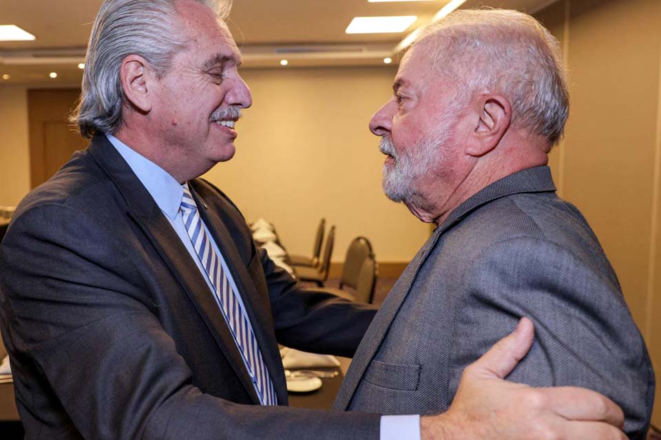 Lula se reúne hoje com presidente argentino e cita parceria antiga