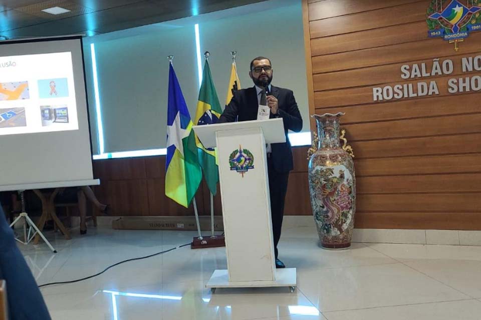 Ouvidoria do TCE destaca linguagem cidadã durante palestra no Encontro de Ouvidores e Interlocutores do Estado de Rondônia 