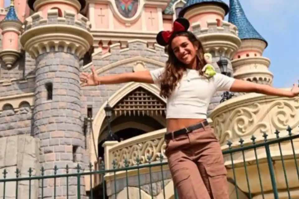 Após bronze nas Olimpíadas de Paris, Rayssa Leal comemora com passeio na Disney