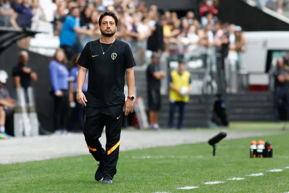 Arthur Elias é o novo treinador da seleção brasileira feminina