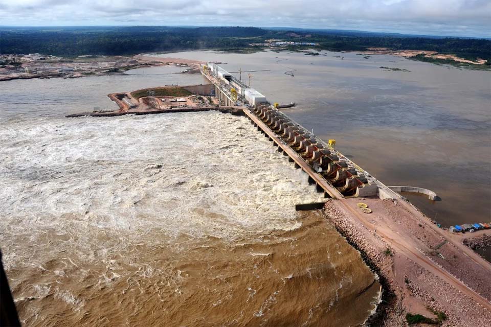 Estudo da UNESP aborda contaminação do mercúrio nos peixes do Rio Madeira após usinas do Madeira