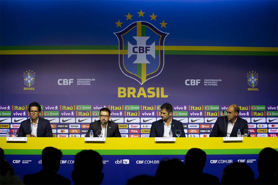 Cheia de novidades, seleção é convocada para 1º jogo após a Copa