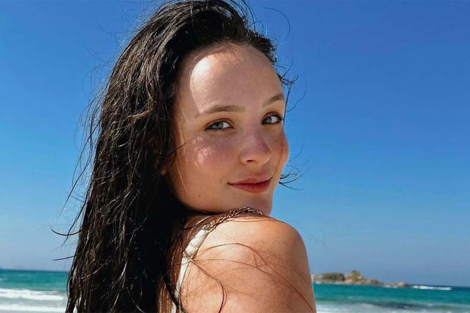 Larissa Manoela revela não ter contato com a família de sangue