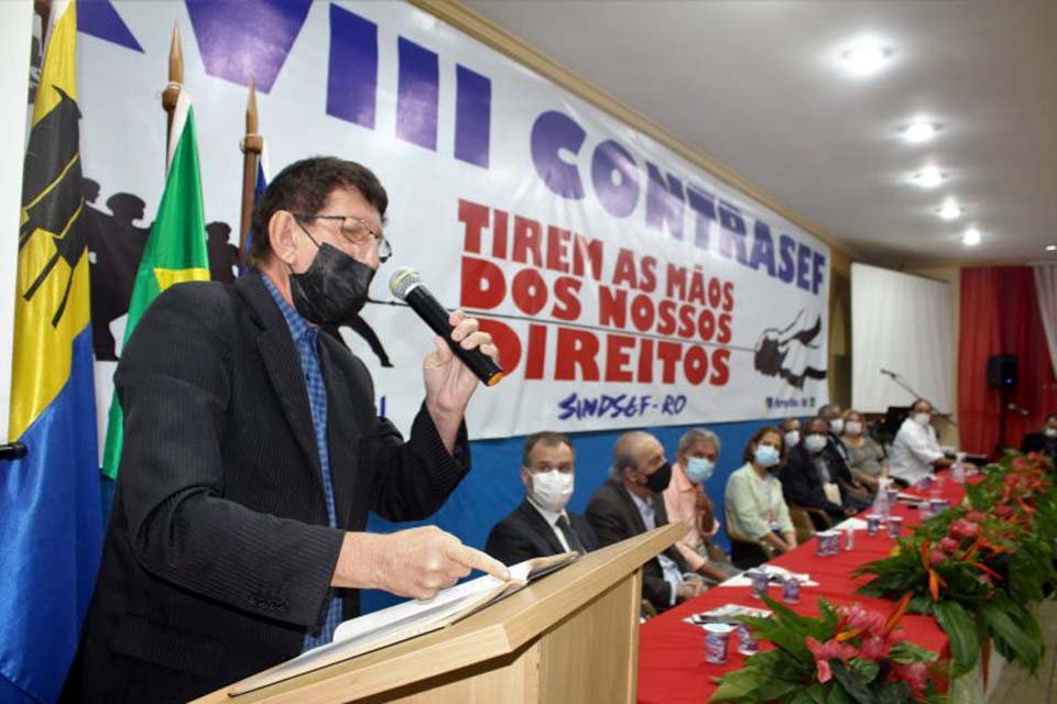 SINDSEF-RO une protesto contra retirada de direitos e cultura regional no XVII CONTRASEF