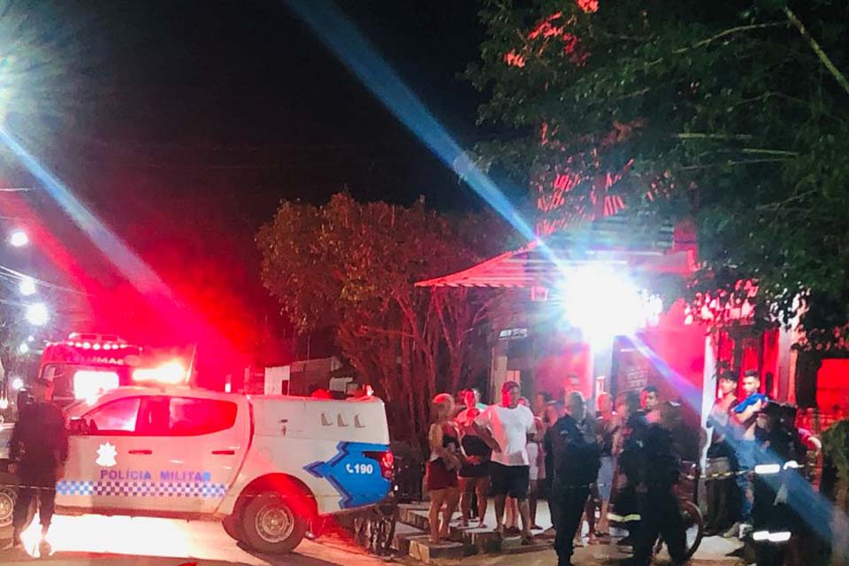 Jovem é executado a tiros por ocupantes de Gol de cor prata