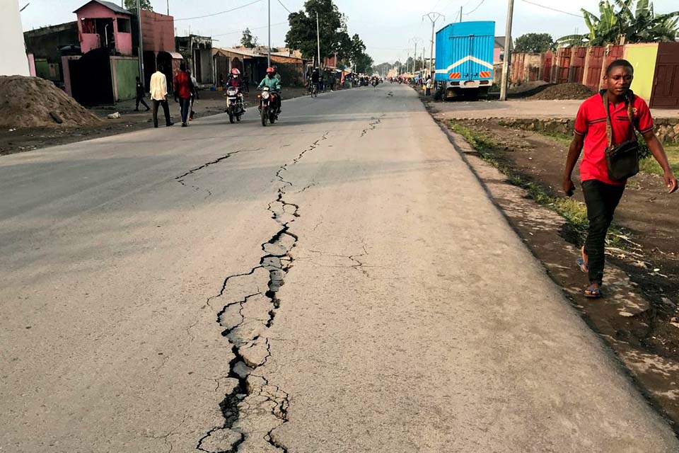 Milhares fogem de cidade do Congo após alerta de erupção vulcânica