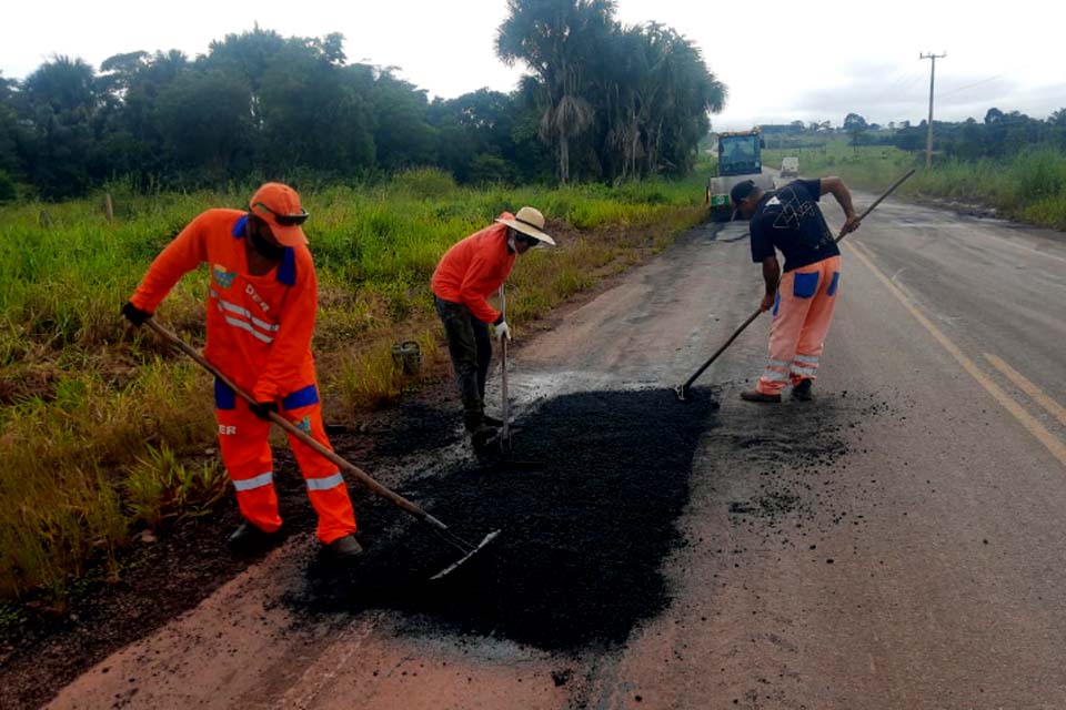 Manutenção e recuperação garantem a trafegabilidade da RO-387 que liga o município à BR-364