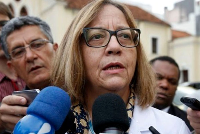 Médica diz que Bolsonaro perdeu 2,5 litros de sangue