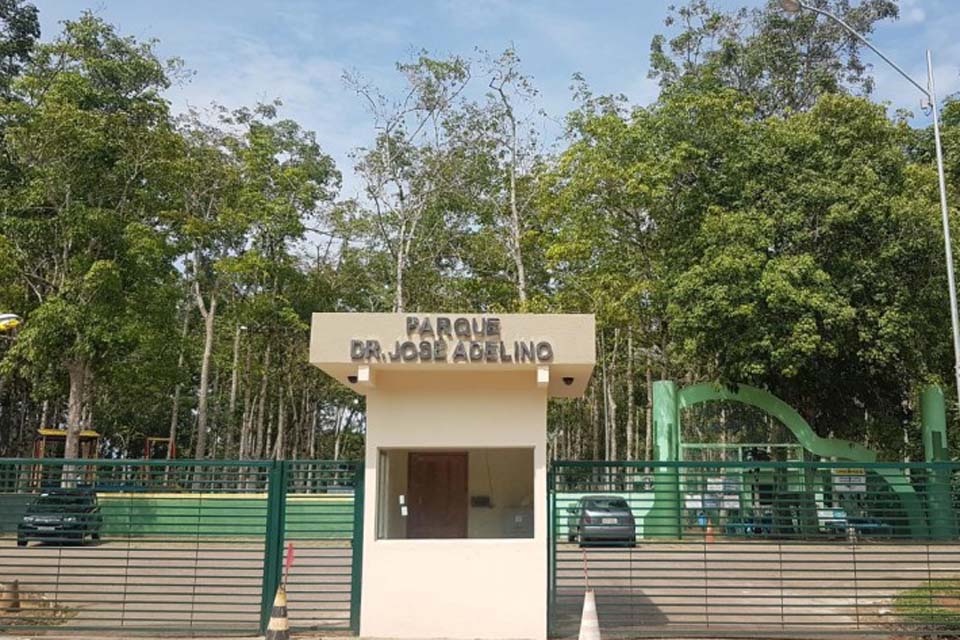 Após guarita e portão, Parque José Adelino ganha letreiro