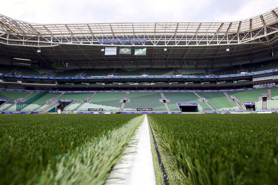 Palmeiras e Corinthians se enfrentam neste sábado pelo Brasileirão