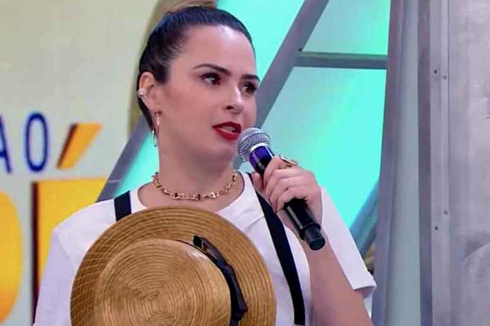 Ana Paula Renault alfineta Tiago Leifert no Programa do Raul Gil: 'Ficou do lado de um pedófilo'