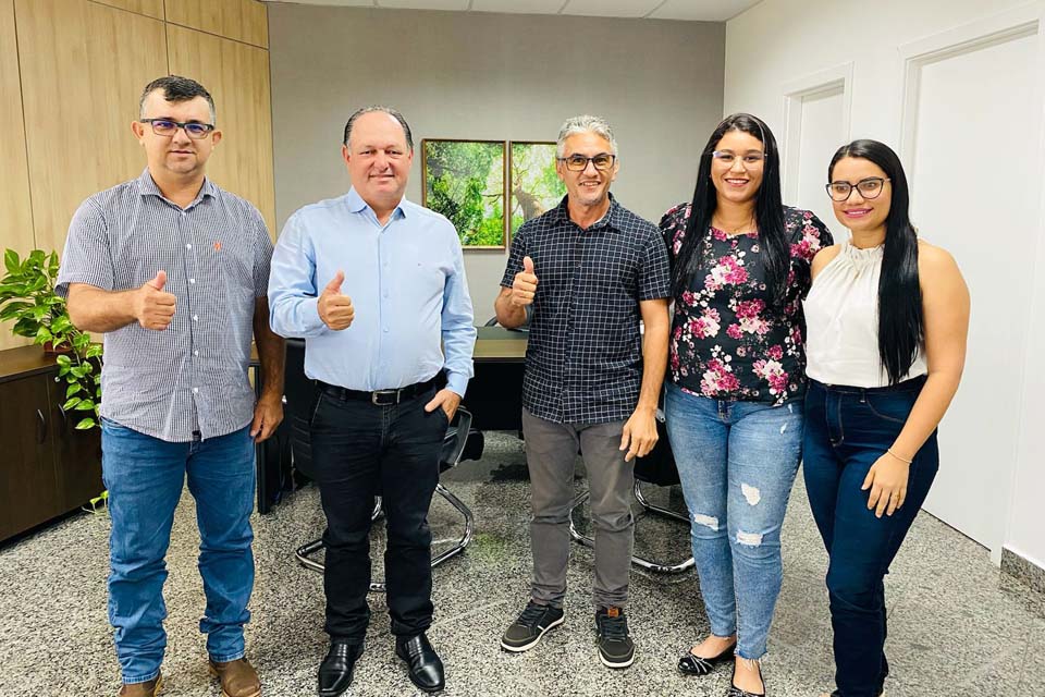 Deputado Pedro Fernandes recebe prefeito e vice-prefeito eleitos de Rio Crespo e reafirma compromisso com o Município