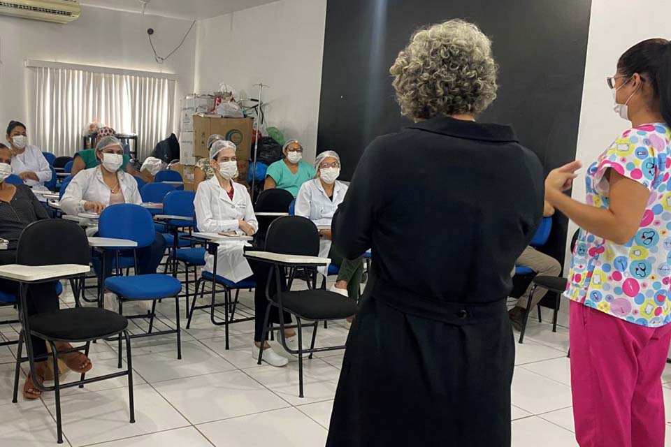 Profissionais da Saúde do Hospital de Base participam de minicurso de introdução à Libras