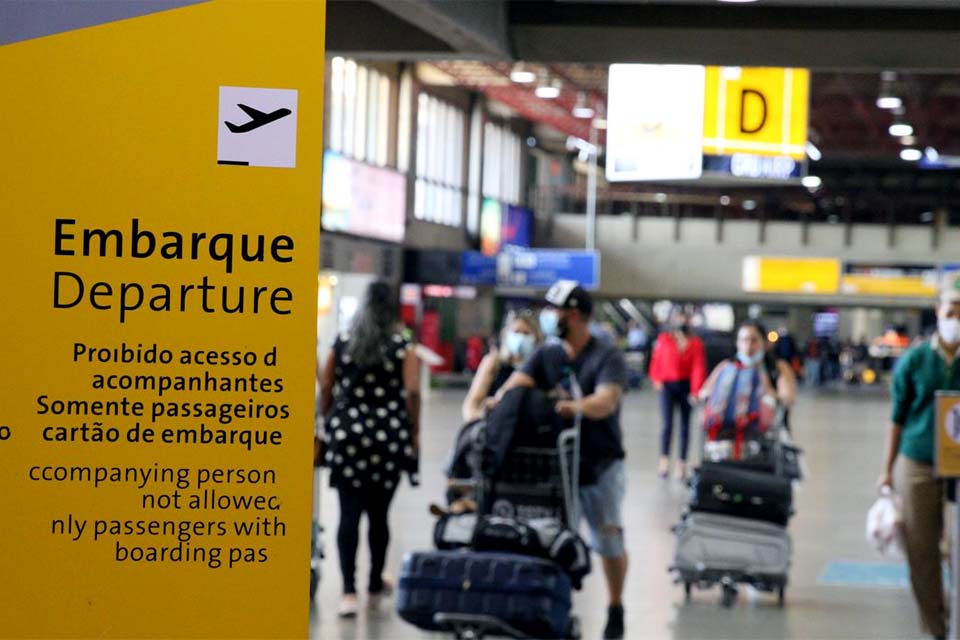 Limite de dinheiro em espécie para viajar passa para R$ 52,5 mil