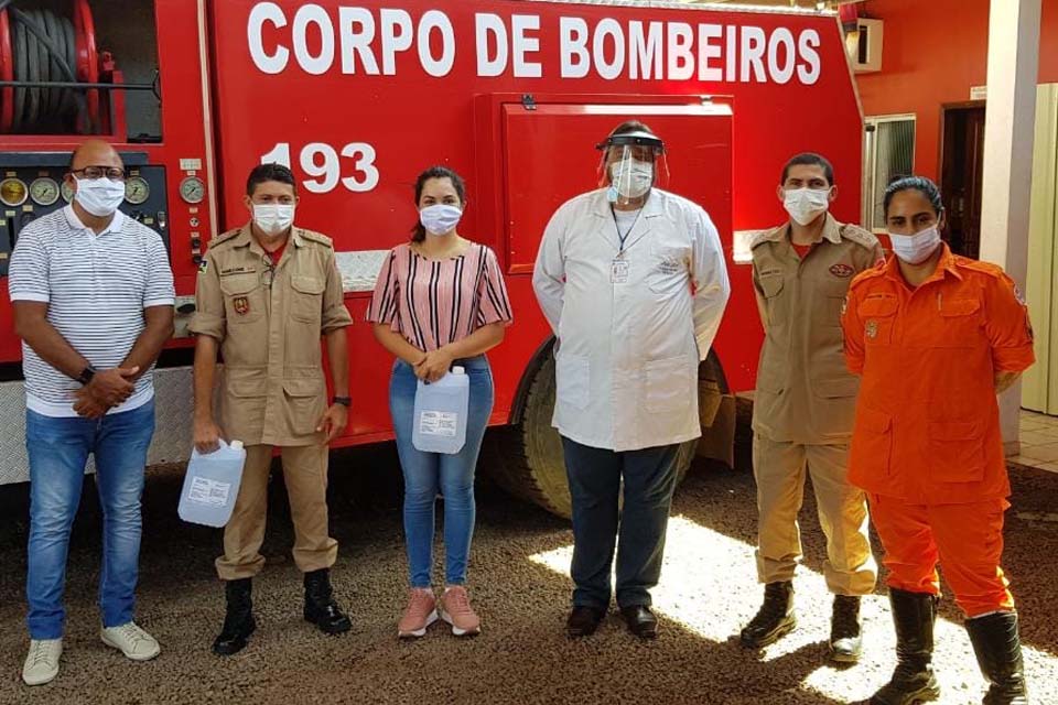 Campus faz doação de álcool glicerinado produzido pela unidade ao Corpo de Bombeiros