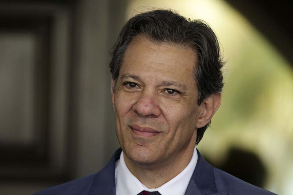 Haddad defende que desoneração da folha seja discutida junto com IR