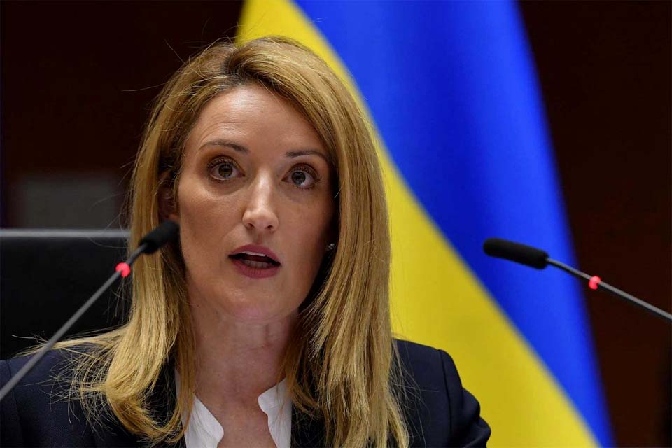 Líder do Parlamento UE vai a Kiev e promete apoiar reconstrução