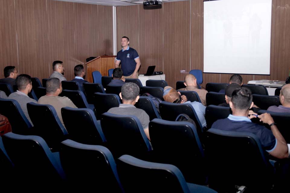 Curso de sobrevivência policial é aplicado entre integrantes da Casa Militar