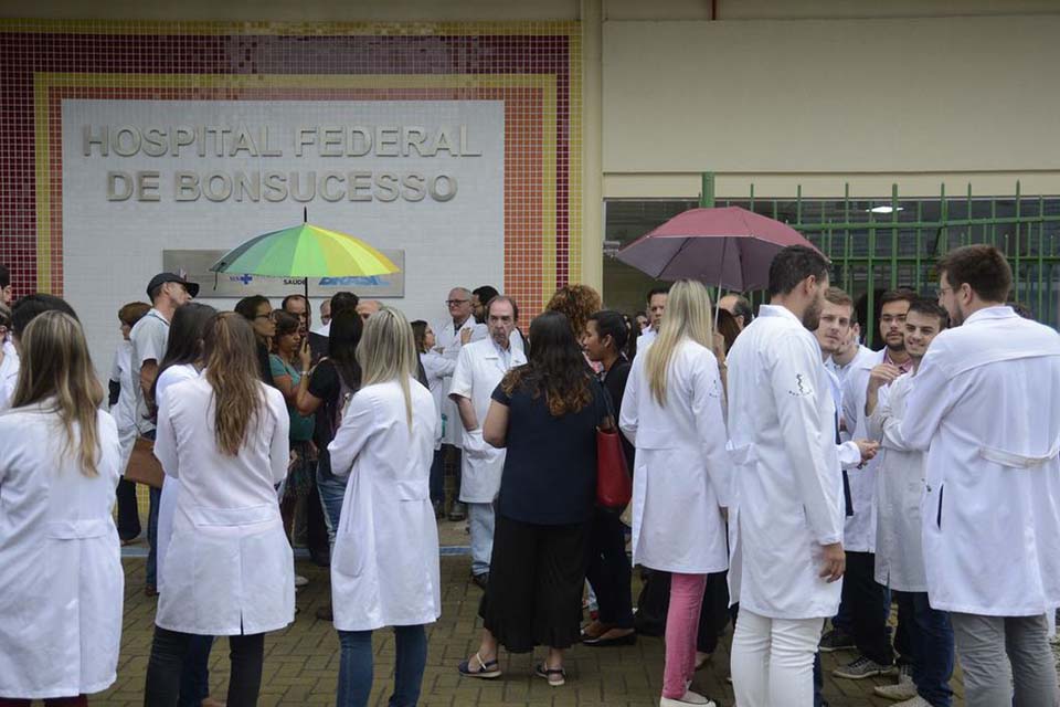 Cremerj pede ao MEC liberação de verba para pagar médicos residentes