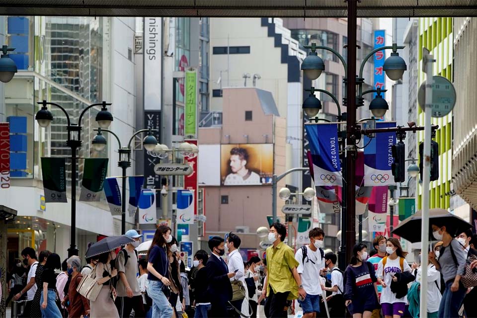 Japão vê disseminação inédita da covid-19 e recorde de casos em Tóquio