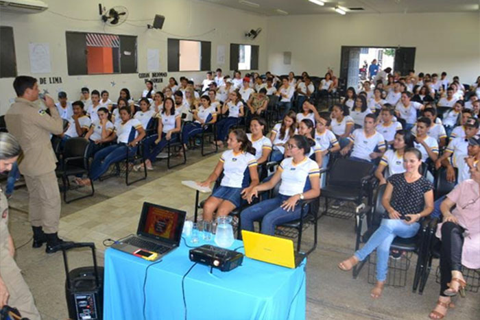 Bombeiros conclui ciclo de palestras sobre prevenção de queimadas nas escolas