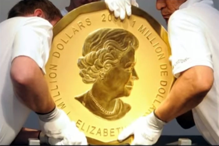 Moeda de ouro de 100 quilos some de museu alemão sem deixar pistas