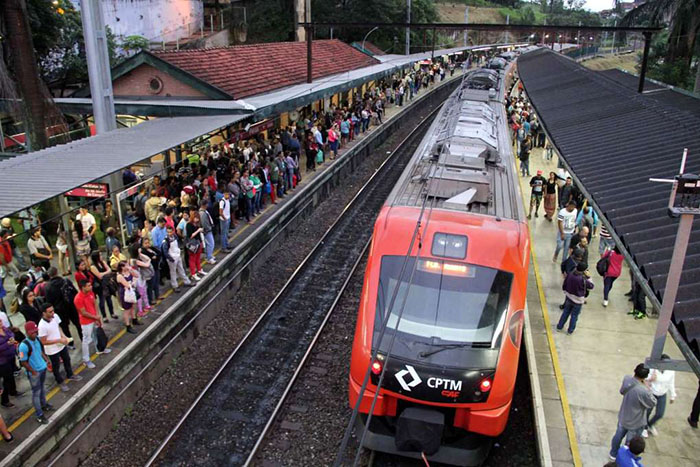 Idoso é morto após agressão em estação da CPTM