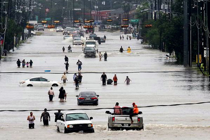 Tempestade tropical Harvey volta a ganhar força nos EUA