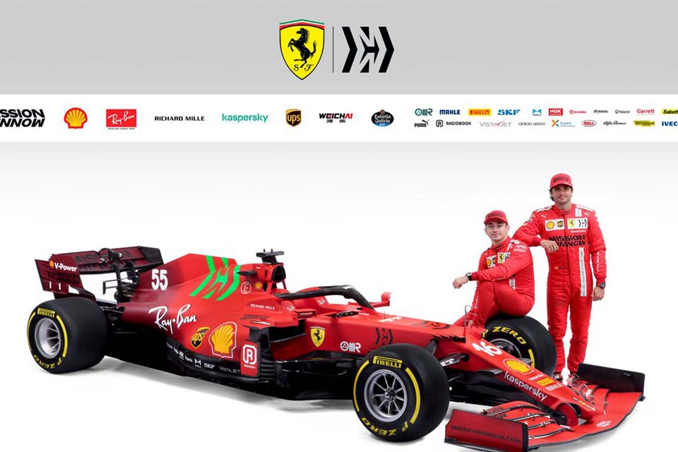 Ferrari apresenta novo carro de Fórmula 1 em busca de redenção