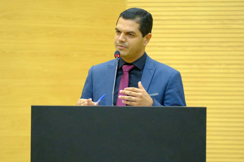 Deputado Cássio Gois alerta para os problemas da saúde em Rondônia