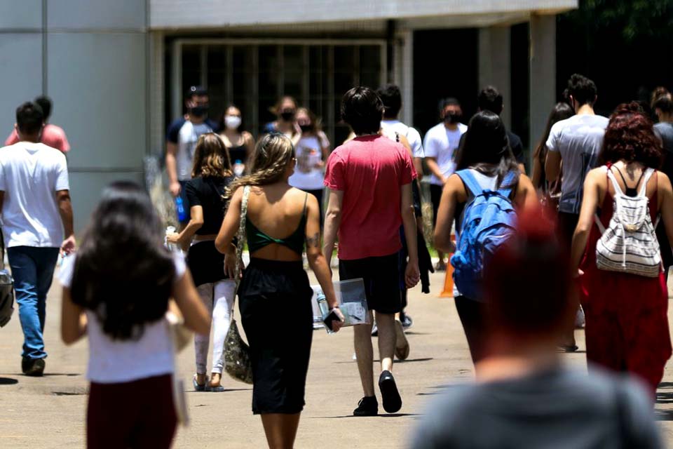 Estudantes podem pedir reaplicação do Enem a partir de hoje