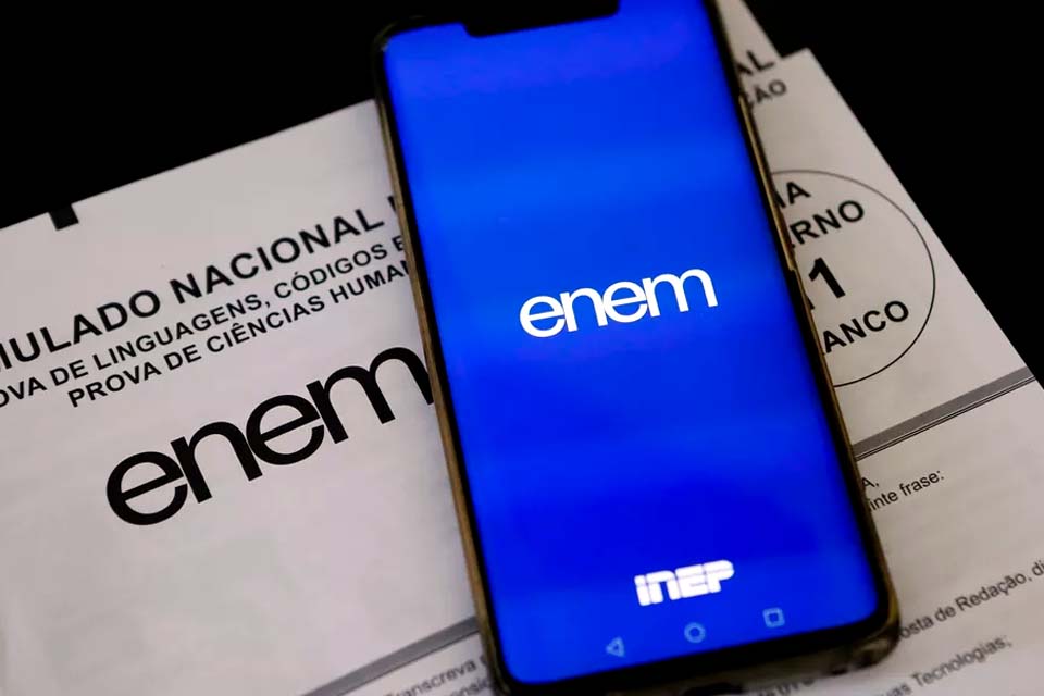 Enem: quase 4 milhões de inscritos fazem prova hoje