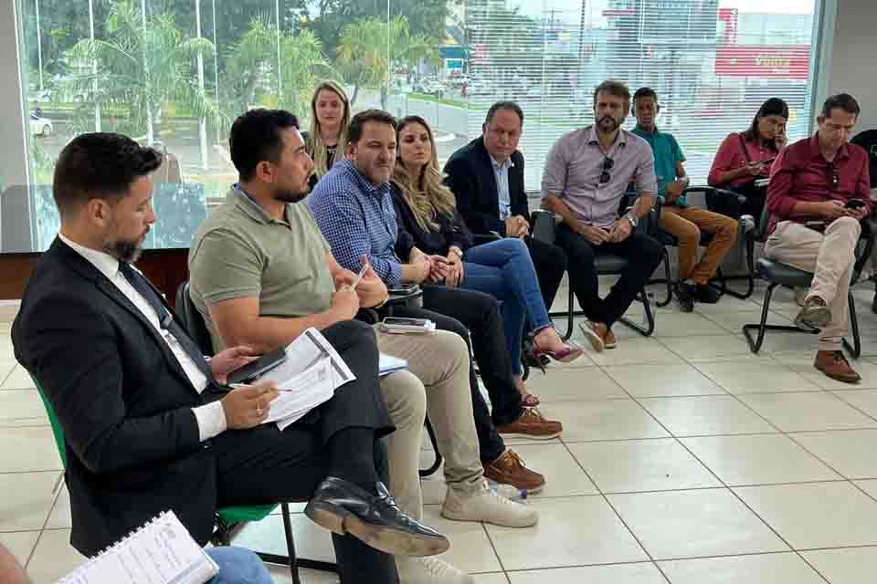 Deputado Alex Redano debate com Prefeitos e Secretário de Saúde a construção do Hospital Regional em Ariquemes