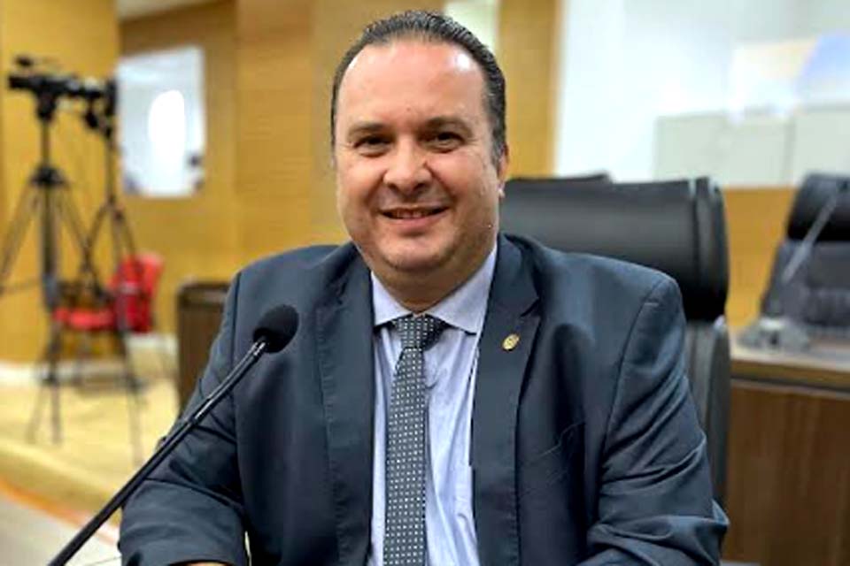 Deputado Luís do Hospital destina R$ 1,38 milhão para melhorias em Theobroma