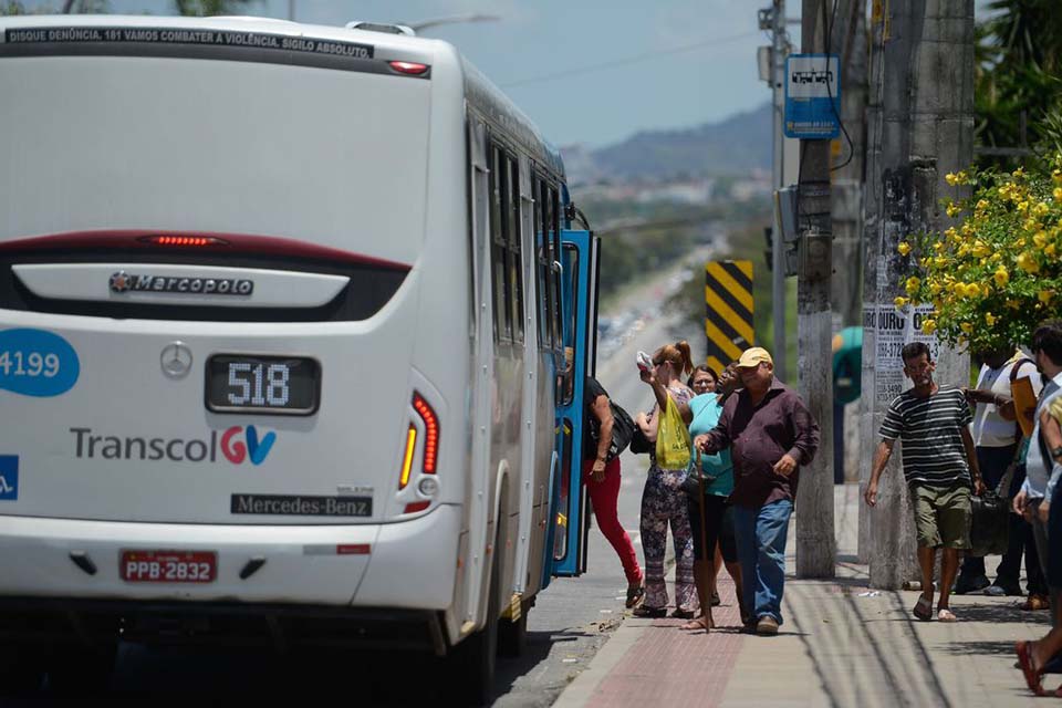 Coronavírus: número de passageiros cai até 50% nos transportes